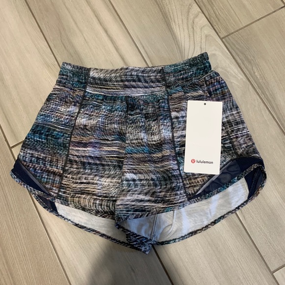 Lululemon Hotty Hot Short 4” * Digital Oasis - Picture 7 of 7